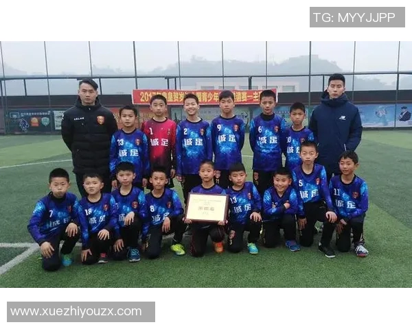 南京足球队荣登足球配合排行榜第六名展现团队实力与默契 南京足球队荣登足球配合排行榜第六名展现团队实力与默契